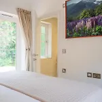 Discovery Уитби